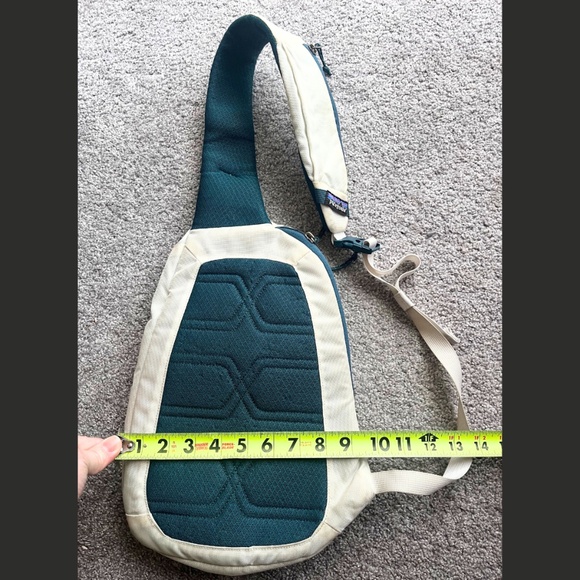 Patagonia Atom Sling Bag White and Teal - Picture 8 of 8